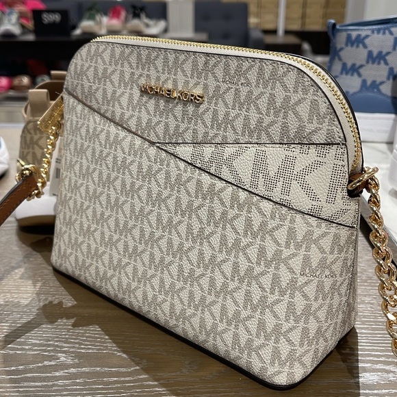 MICHAEL KORS Jet Set Medium Logo Dome Satchel Crossbody XCROSS XBODY
Vanilla
NWT - Picture 15 of 16